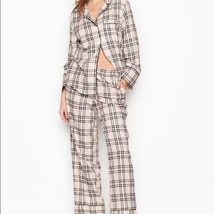 Victoria secret pajama set